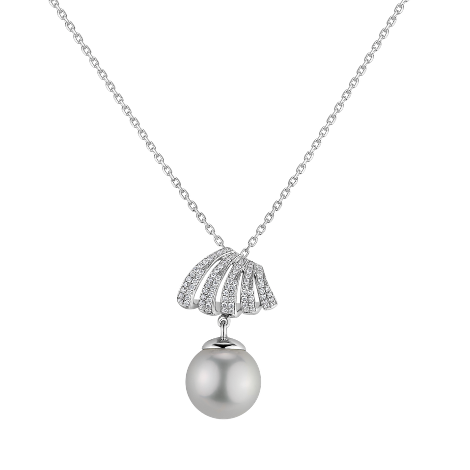 Diamond pendant with Pearl Omniously Calm