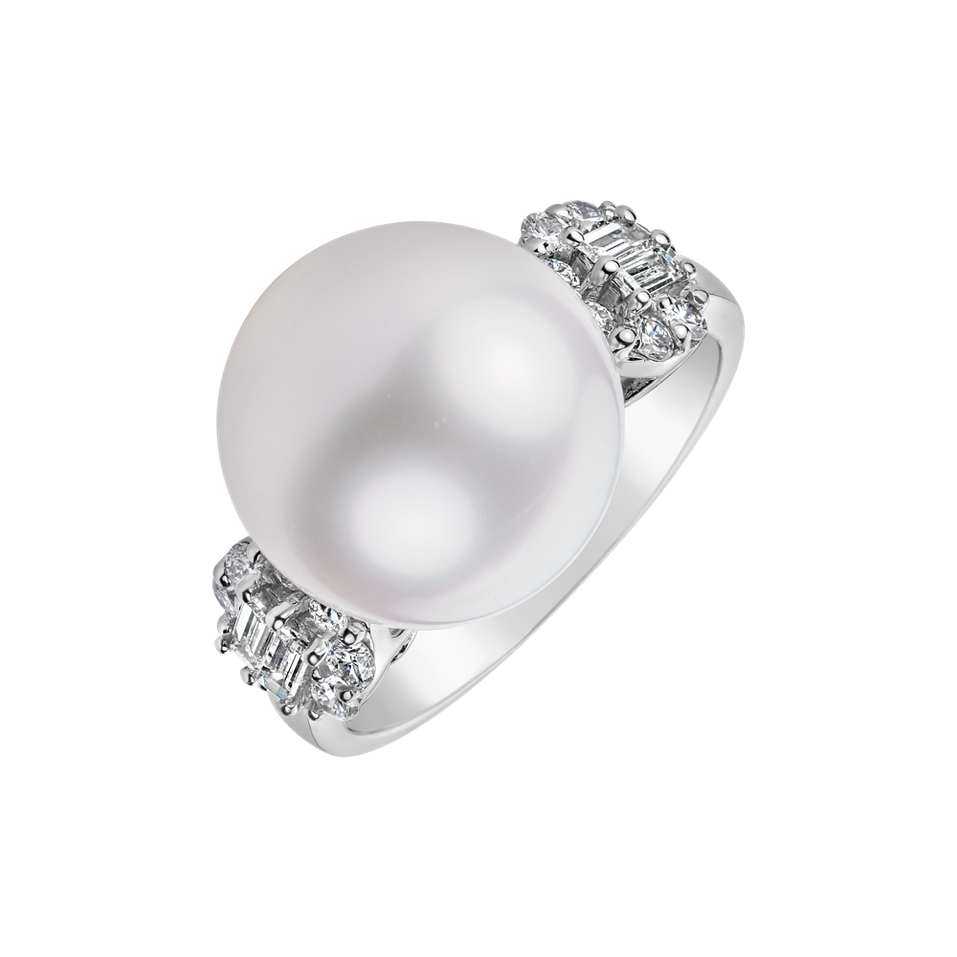 Diamond ring with Pearl Nomi