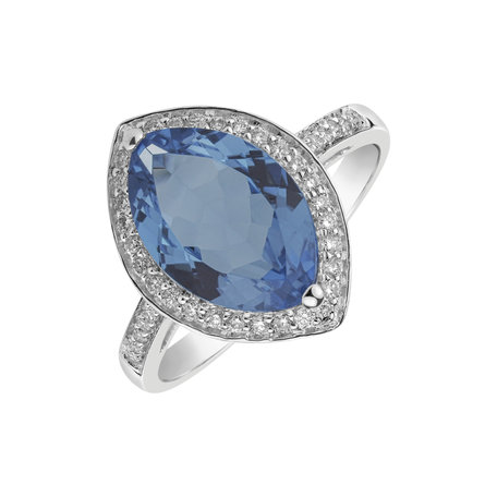 Diamond ring with Topaz Alluring Taste