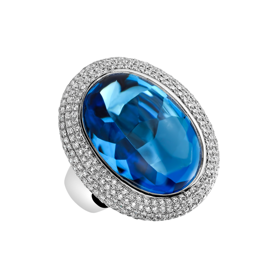 Diamond ring with Topaz Saron