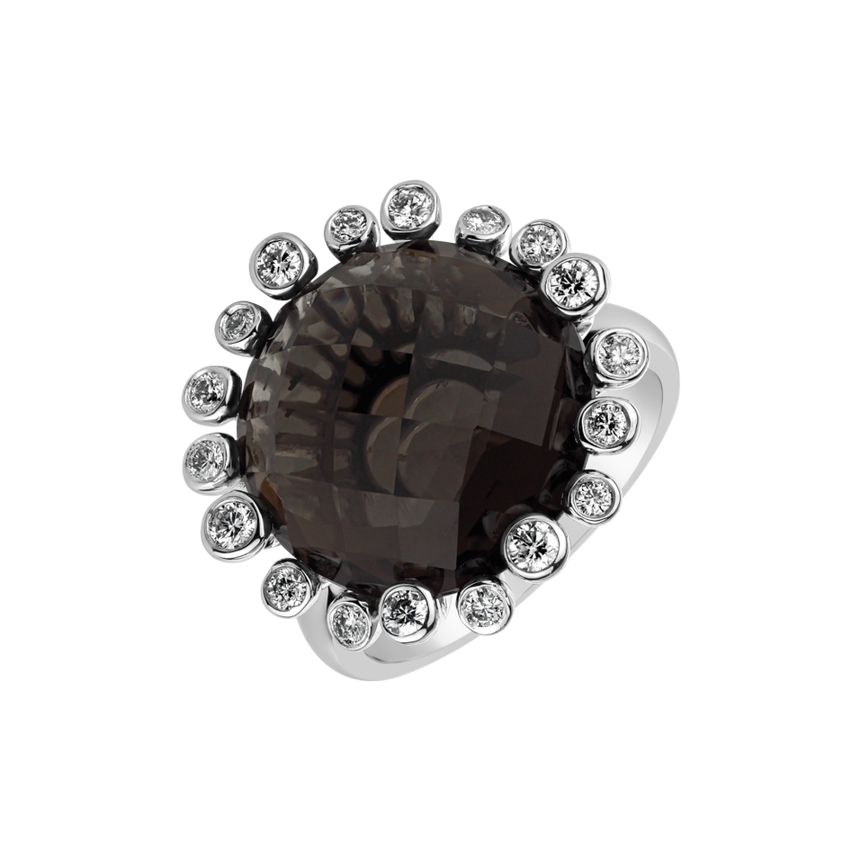 Diamond ring with Quartz Mina