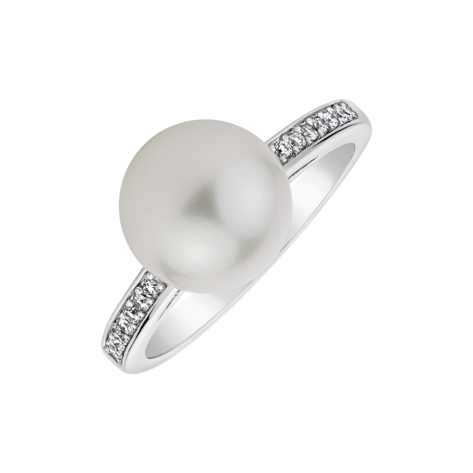 Diamond ring with Pearl Sea Grace