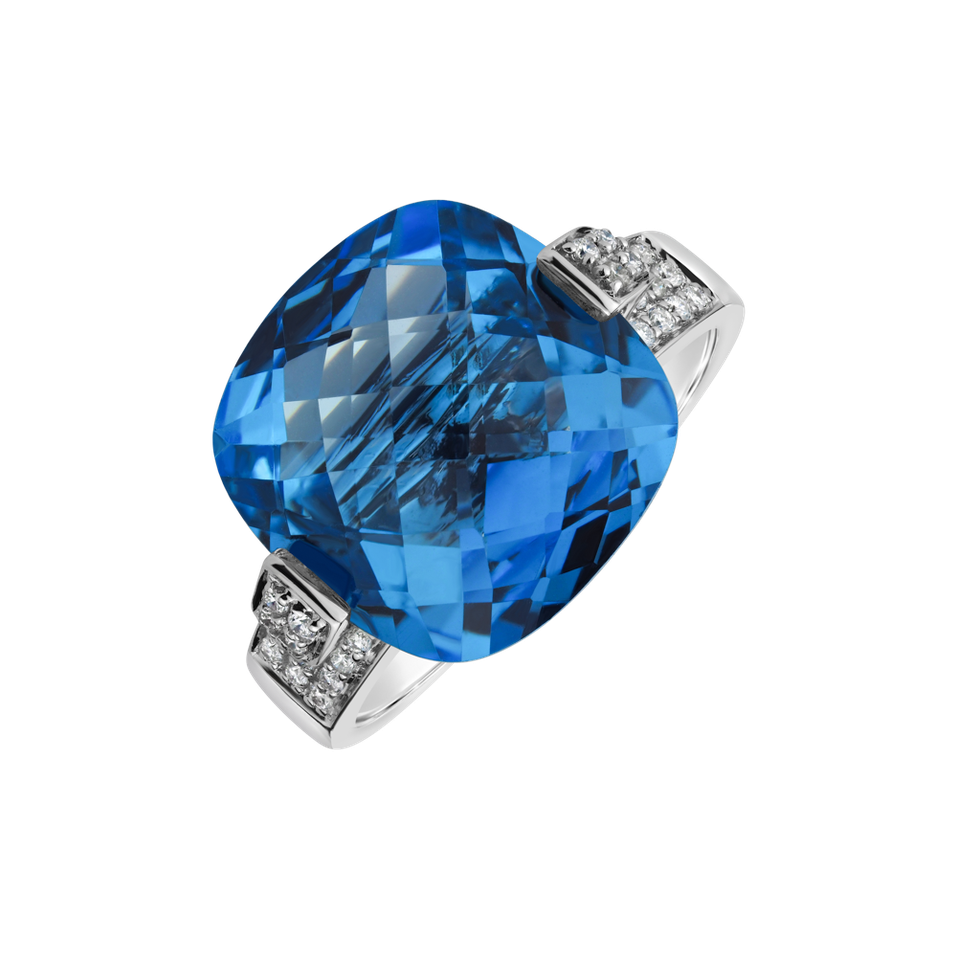 Diamond ring with Topaz Luckstone