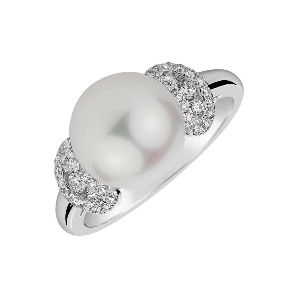 Diamond ring with Pearl Ocean Wealth