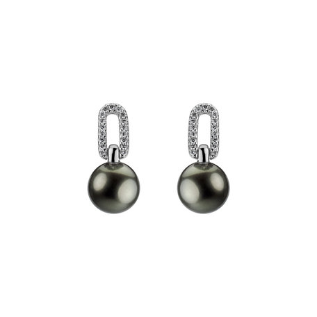 Diamond earrings with Pearl Nainire