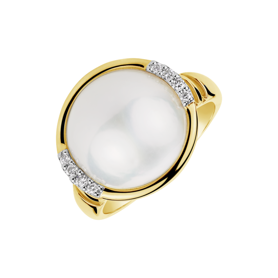 Diamond ring with Pearl Marina