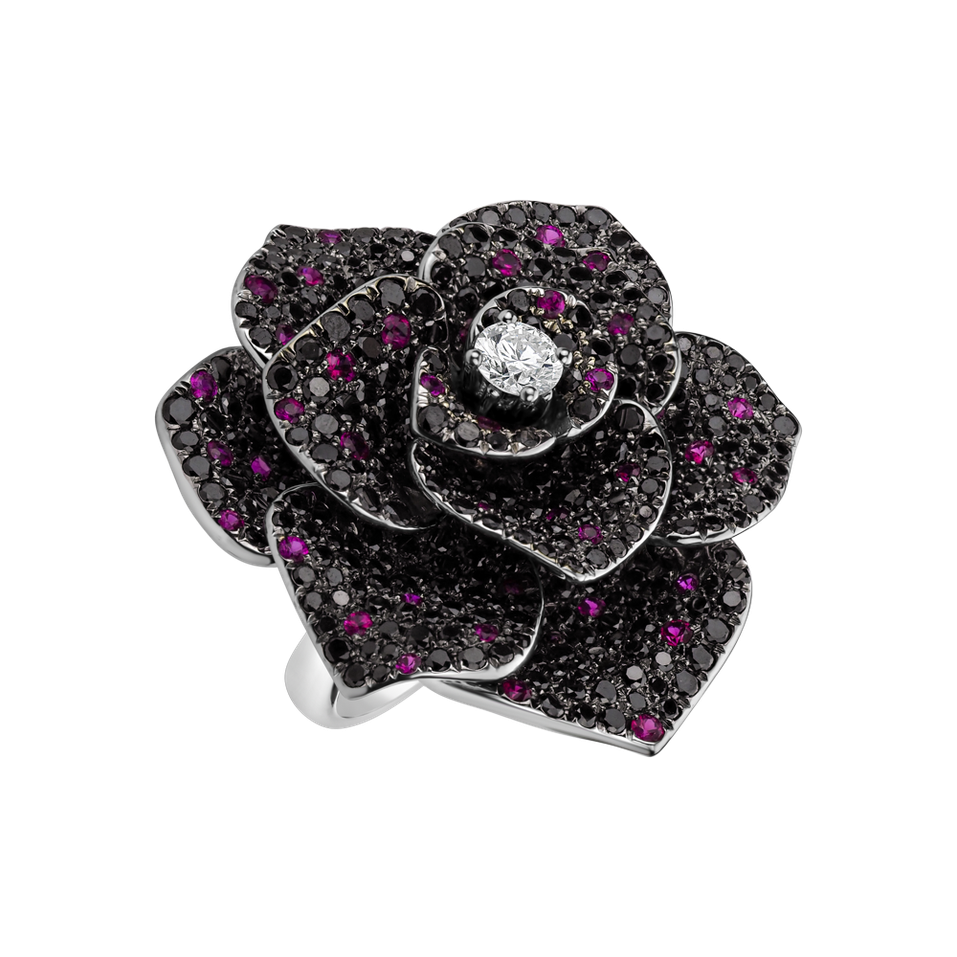 Ring with black and white diamonds and Ruby Queen of Calla