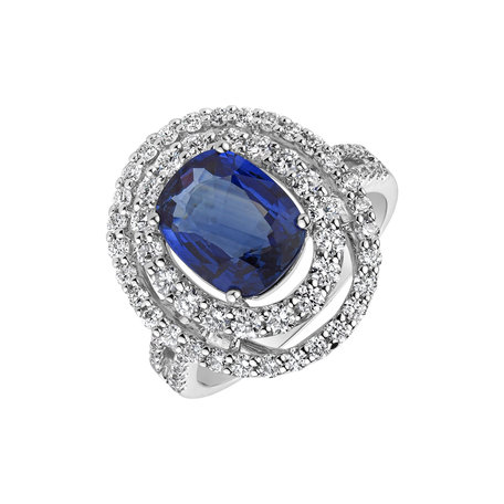 Diamond ring with Sapphire Mira