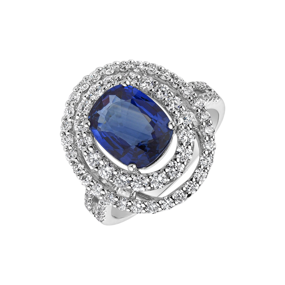 Diamond ring with Sapphire Mira