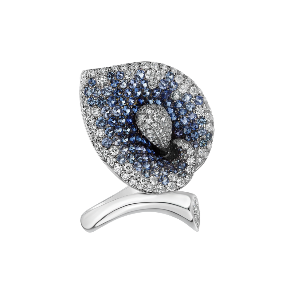 Diamond ring with Sapphire Ice Lily