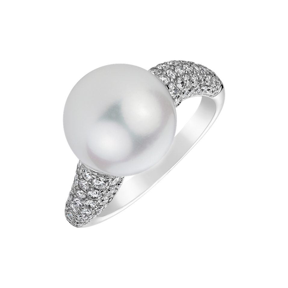 Diamond ring with Pearl Exclusive Product