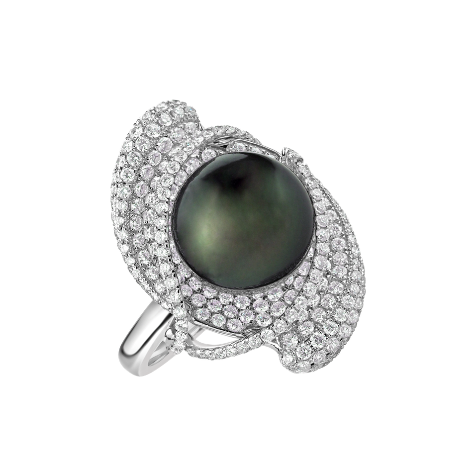 Diamond ring with Pearl Midnight Pearl