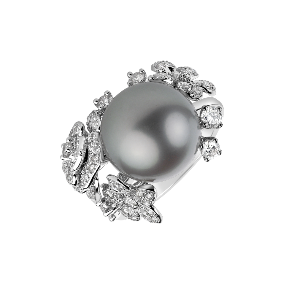 Diamond ring with Pearl Poetic Flowers