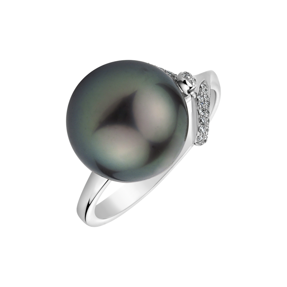 Diamond ring with Pearl Nereides Night