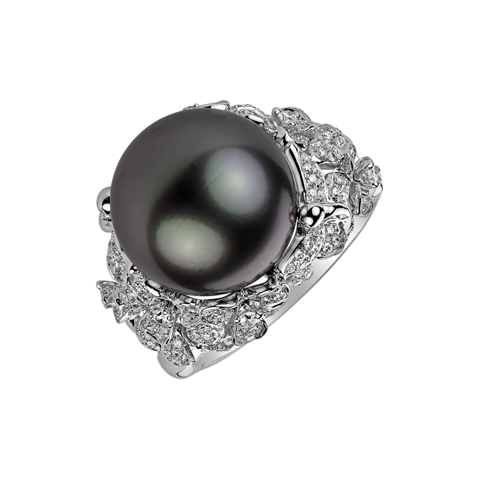 Diamond ring with Pearl Madame Pearl