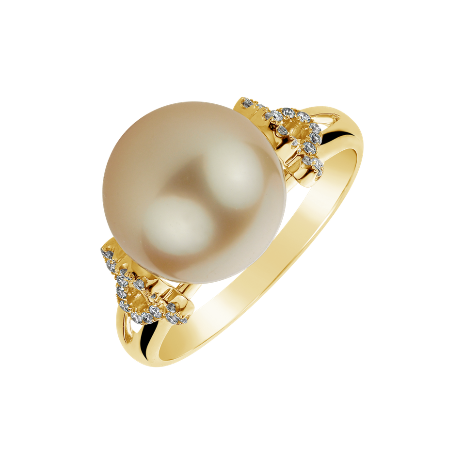 Diamond ring with Pearl Sea Energy