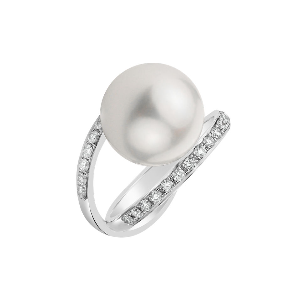 Diamond ring with Pearl Aphrodite Charm