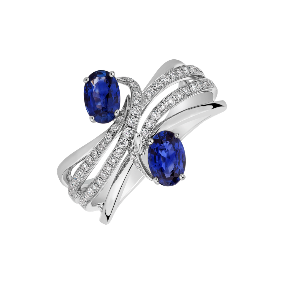 Diamond ring with Sapphire Tuva