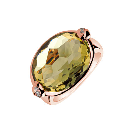 Diamond ring with Olivine Fever Dream