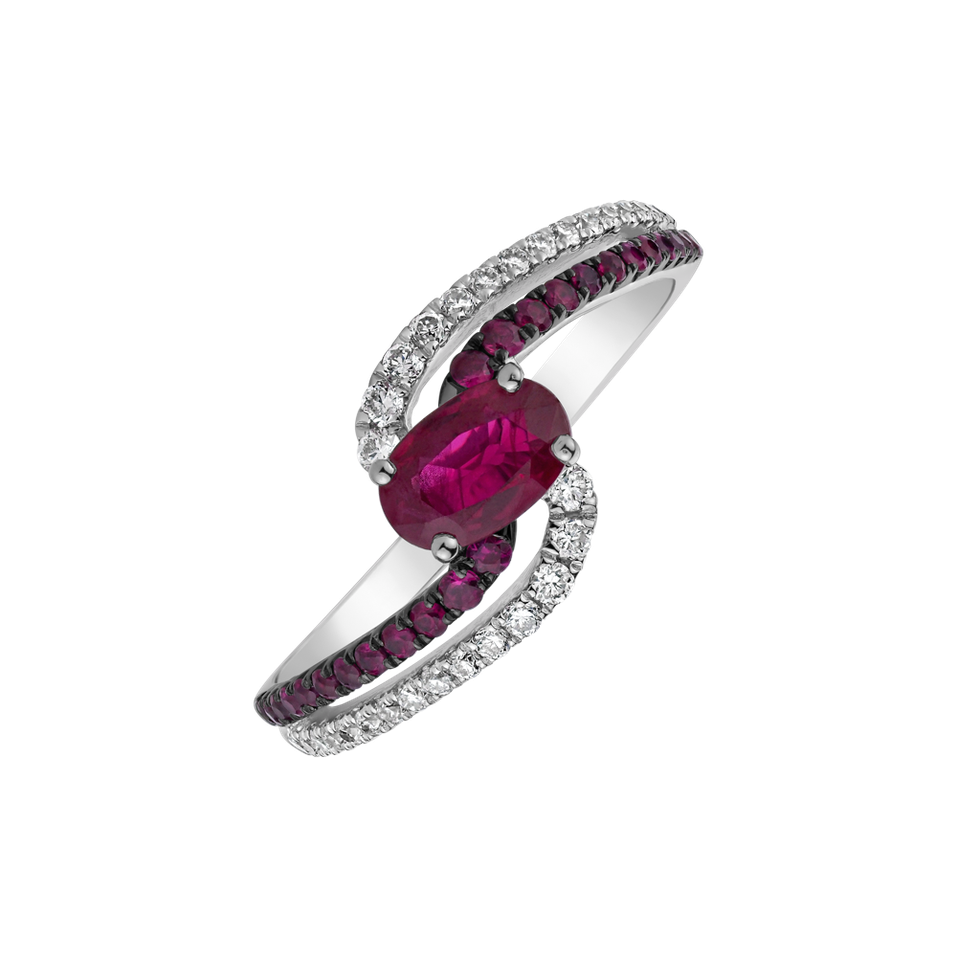 Diamond ring with Ruby Orlee