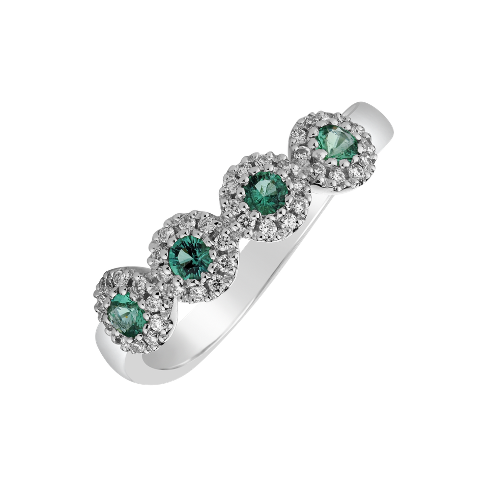 Diamond ring with Emerald Cadence