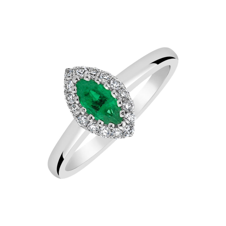 Diamond ring with Emerald Queen of Envy