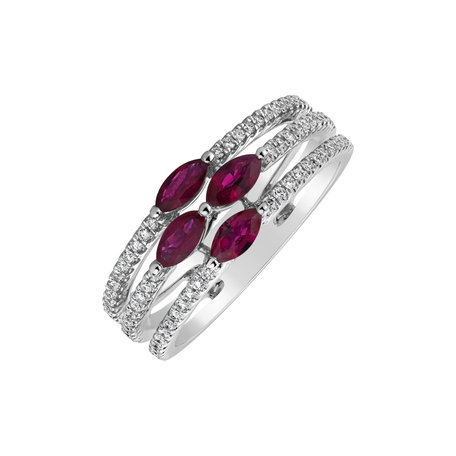 Diamond ring with Ruby Caroline