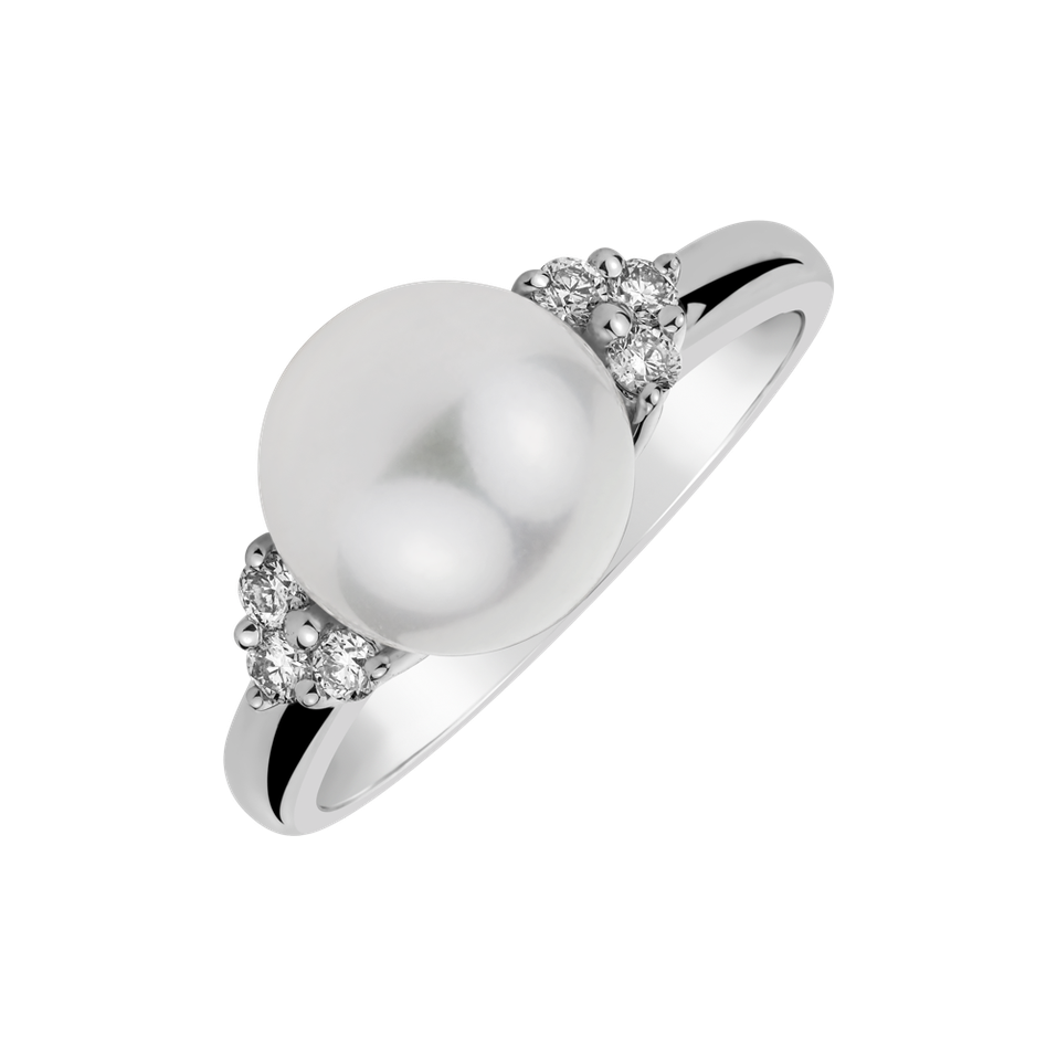 Diamond ring with Pearl Cherubic Shore