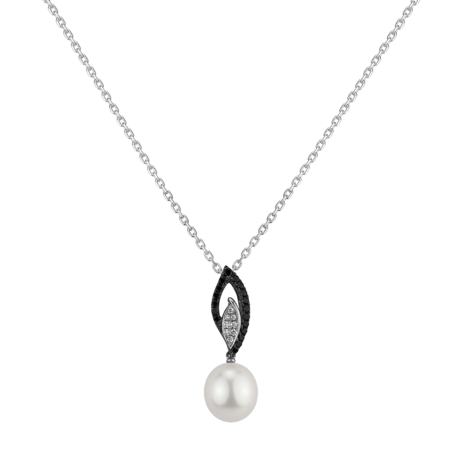 Pendant with black and white diamonds and Pearl Selkie