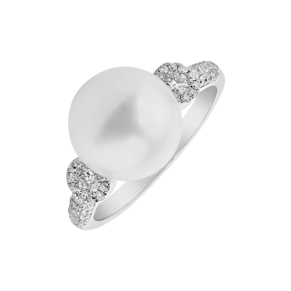 Diamond ring with Pearl Marine Treasure