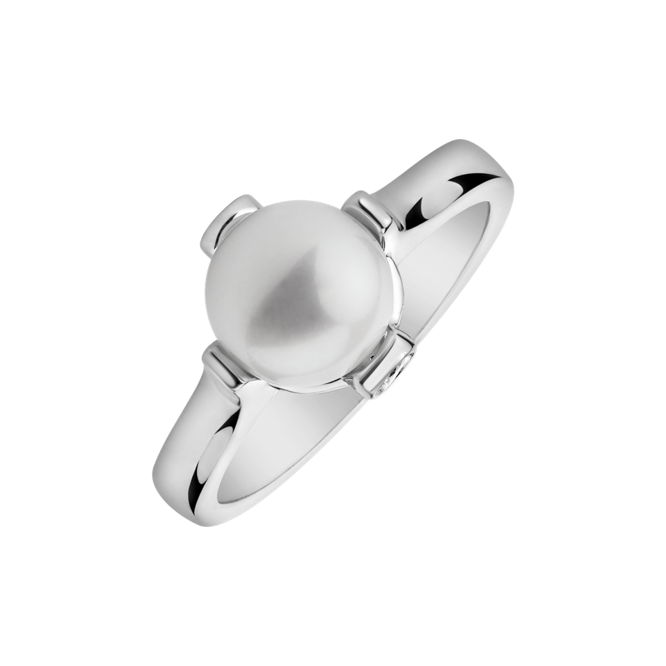 Diamond ring with Pearl Pulydamas