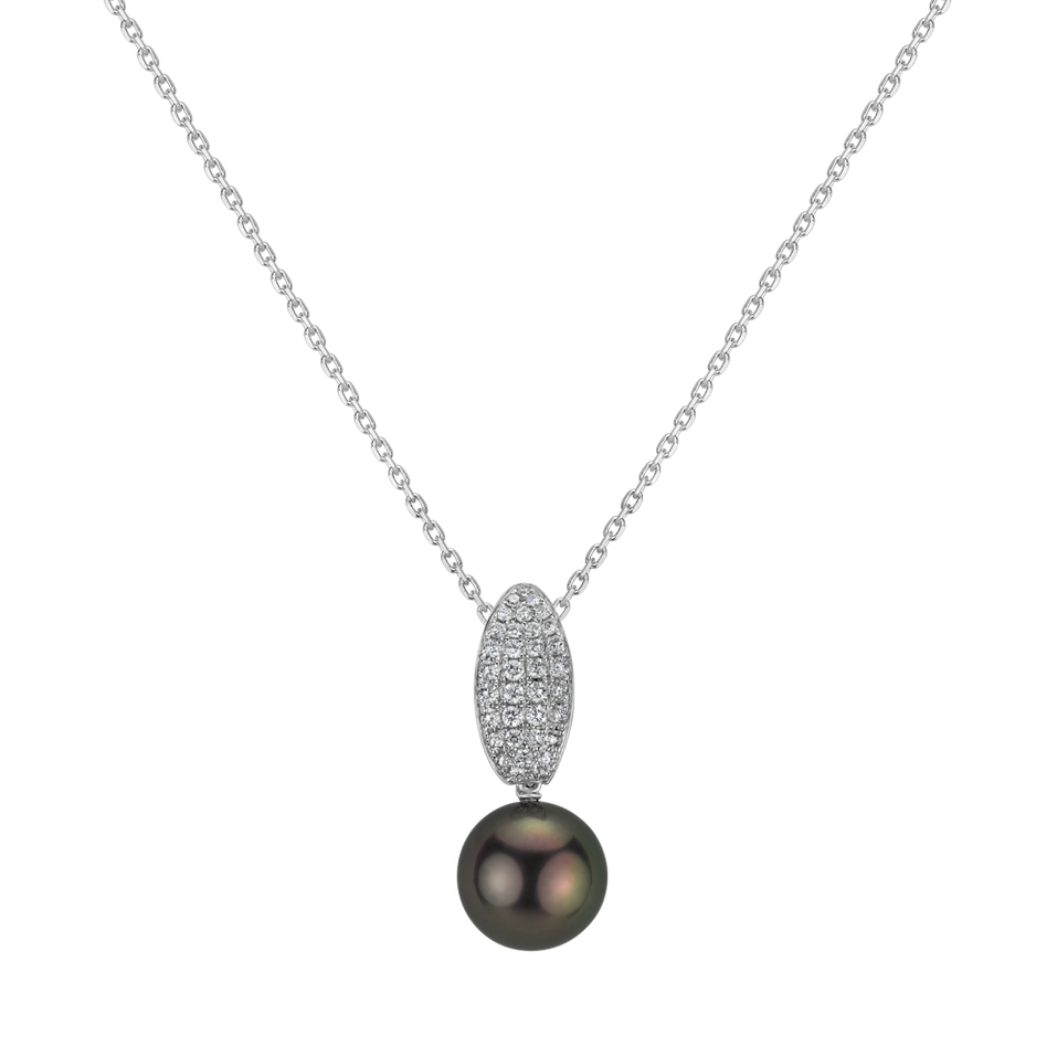 Diamond pendant with Pearl Adrilla