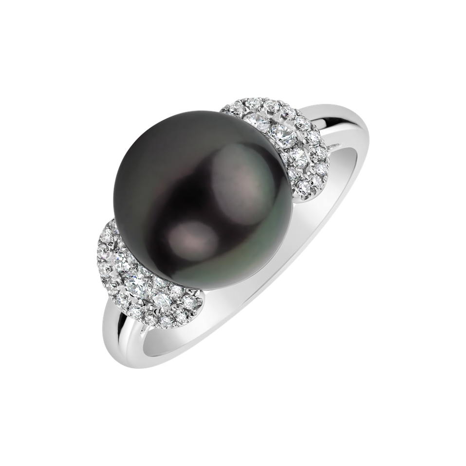 Diamond ring with Pearl Dead Soul