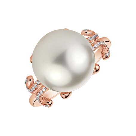 Diamond ring with Pearl Tussaud