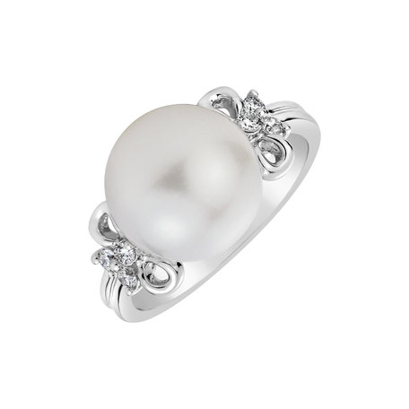 Diamond ring with Pearl Oadira