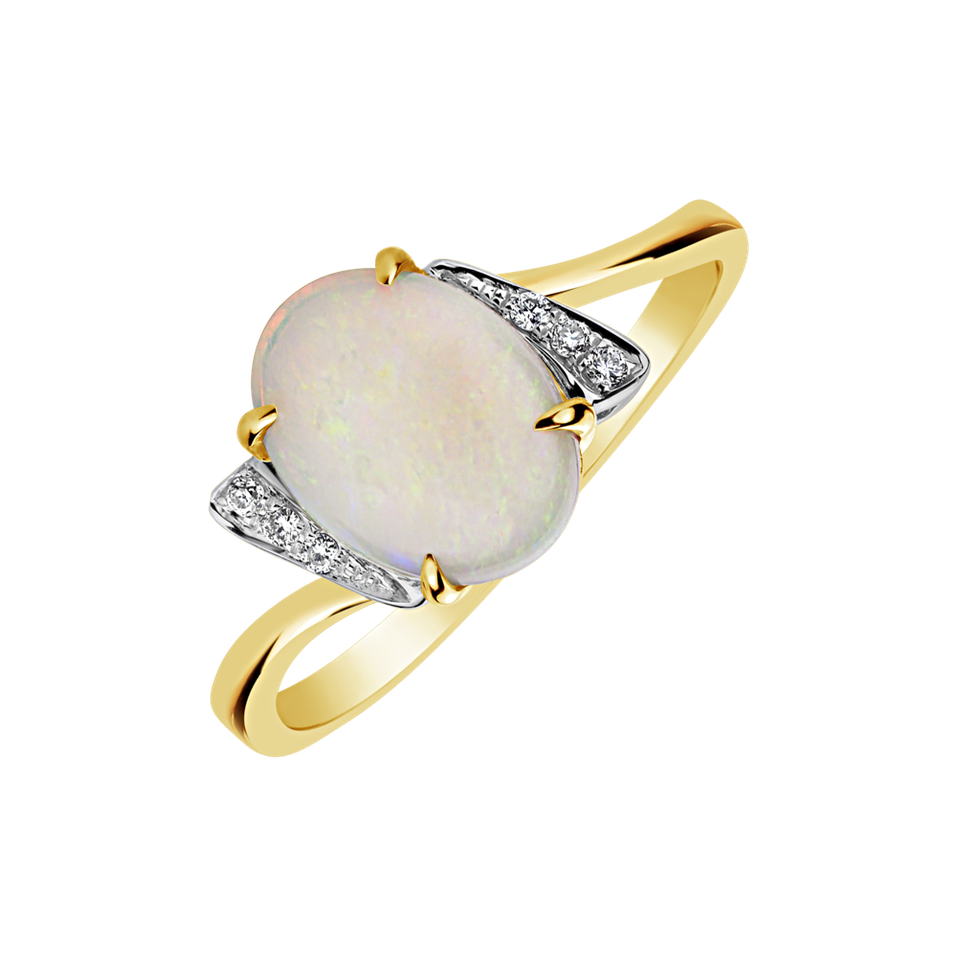 Diamond ring with Opal Bard Morris