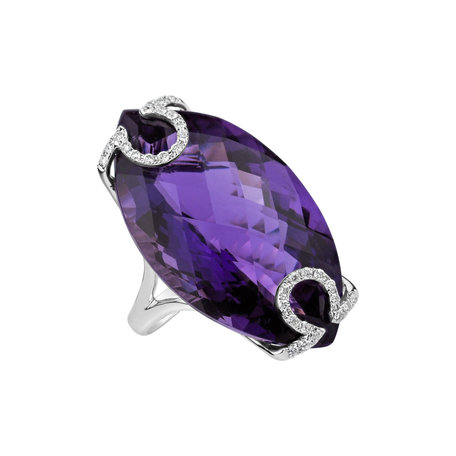 Diamond rings with Amethyst Purple Glow