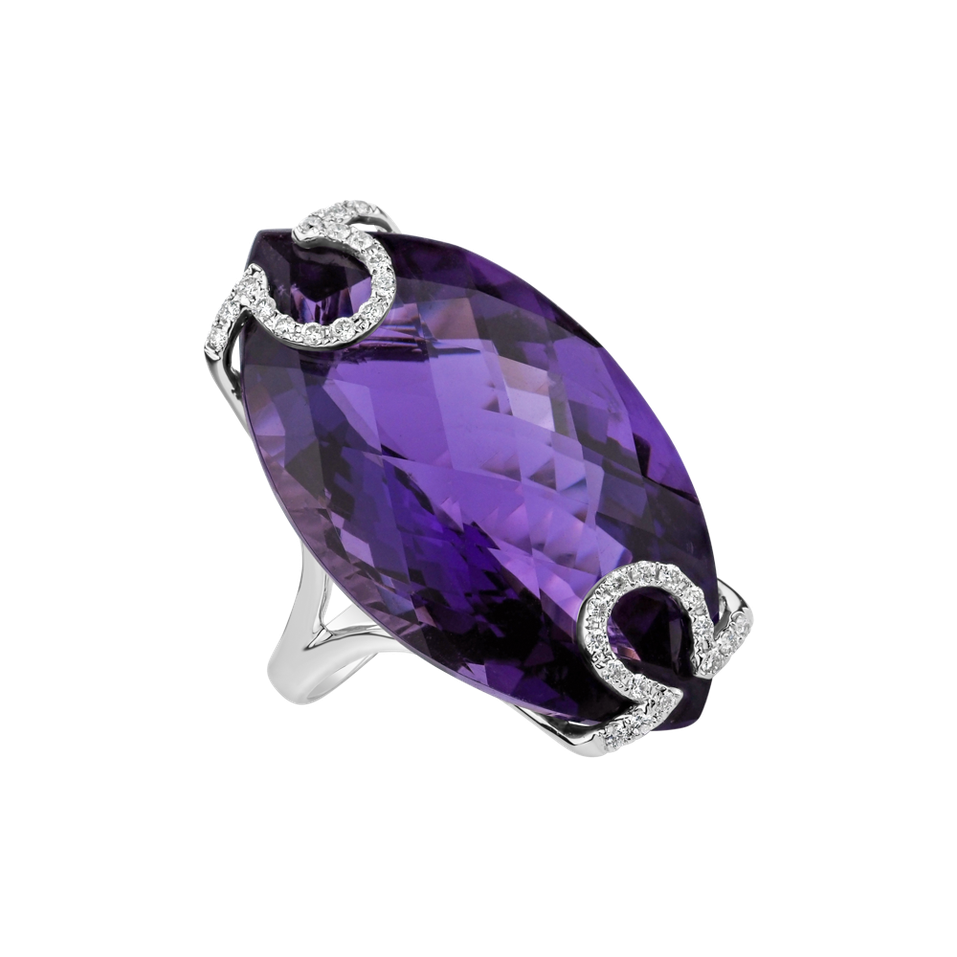 Diamond rings with Amethyst Purple Glow