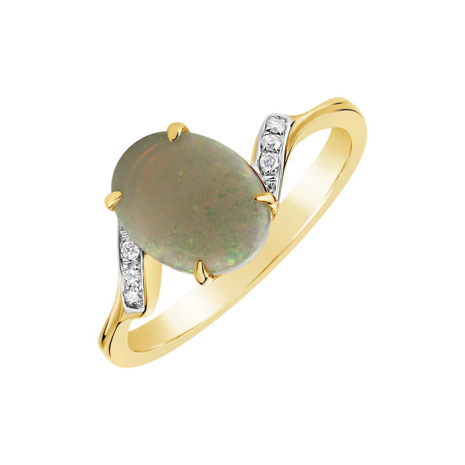 Diamond ring with Opal Anoushka