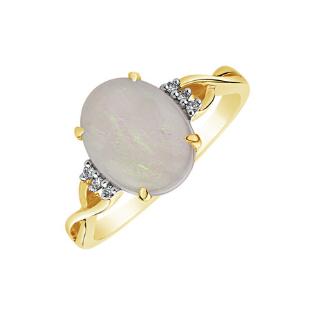 Diamond ring with Opal Goldies