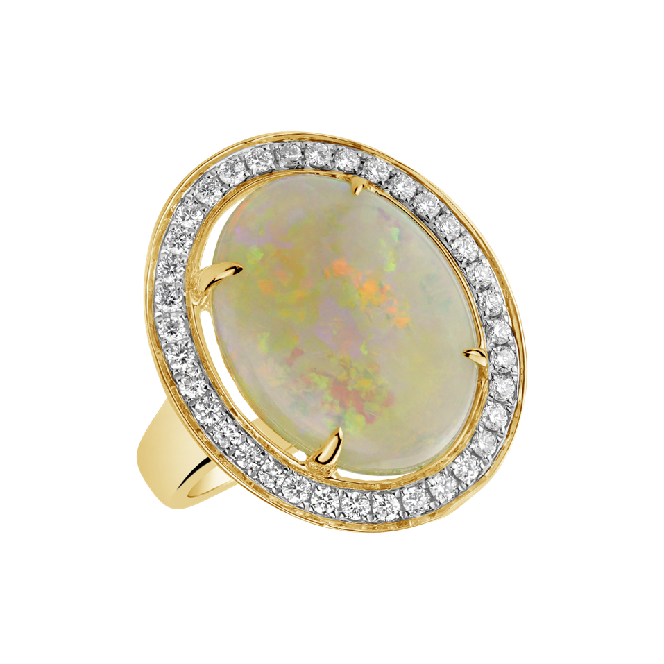 Diamond ring with Opal Leighton