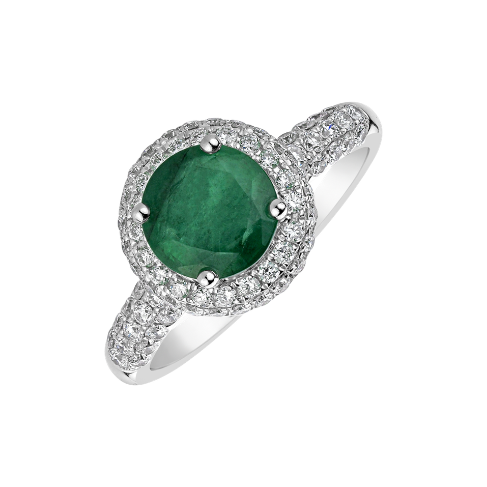 Diamond ring with Emerald Hawai Star