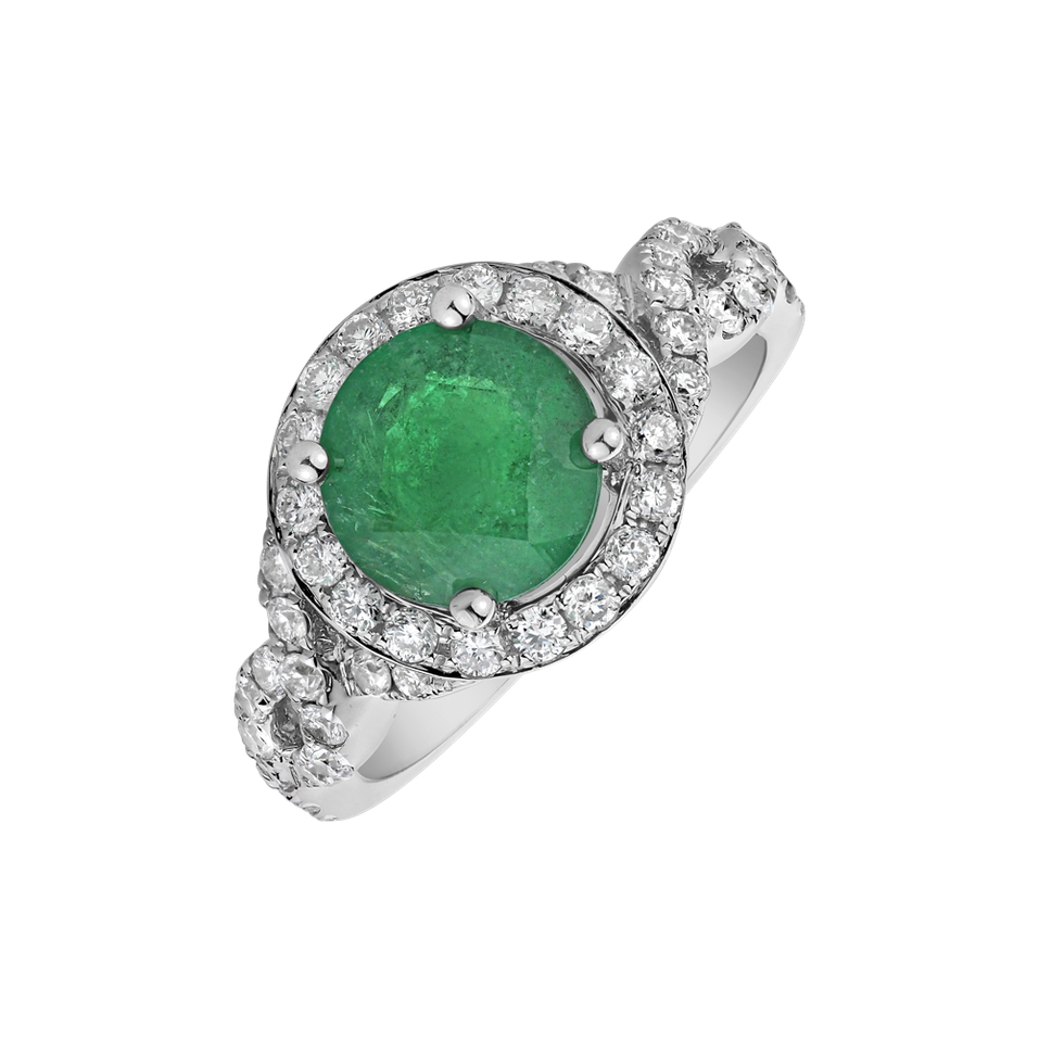 Diamond ring with Emerald Hawai Desire