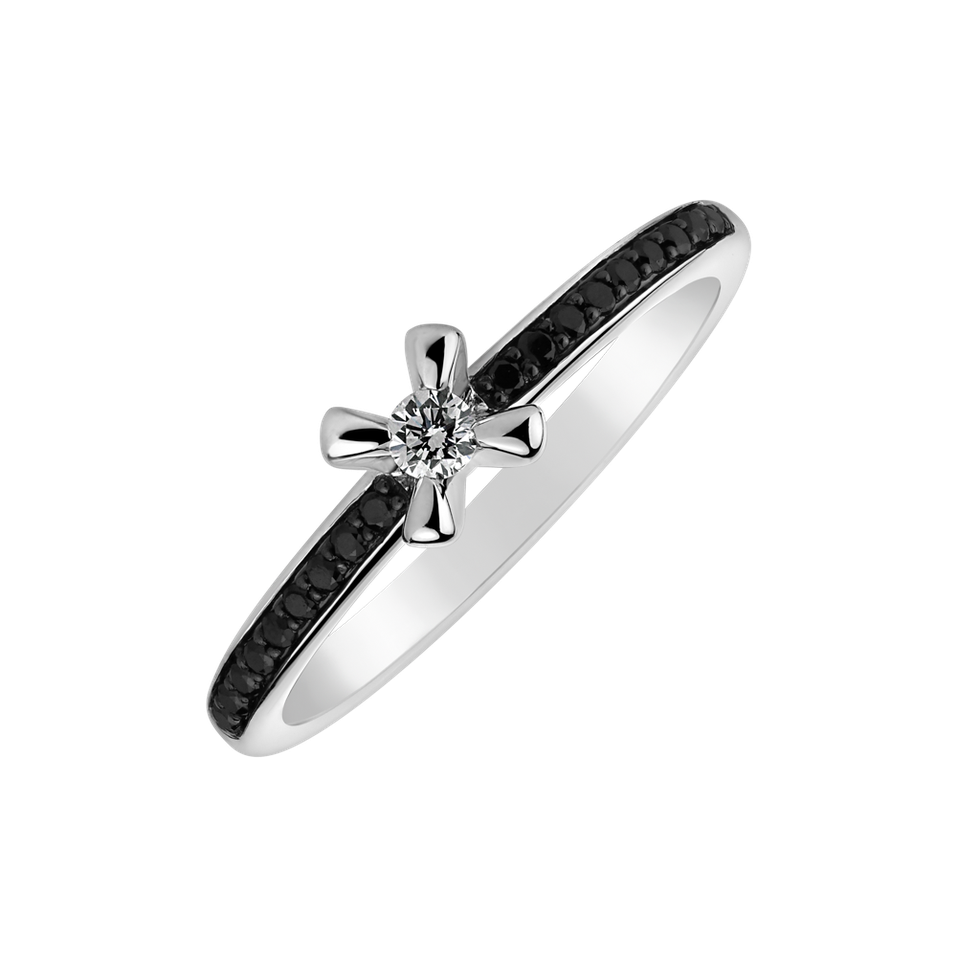 Ring with black and white diamonds Moonlight Ray