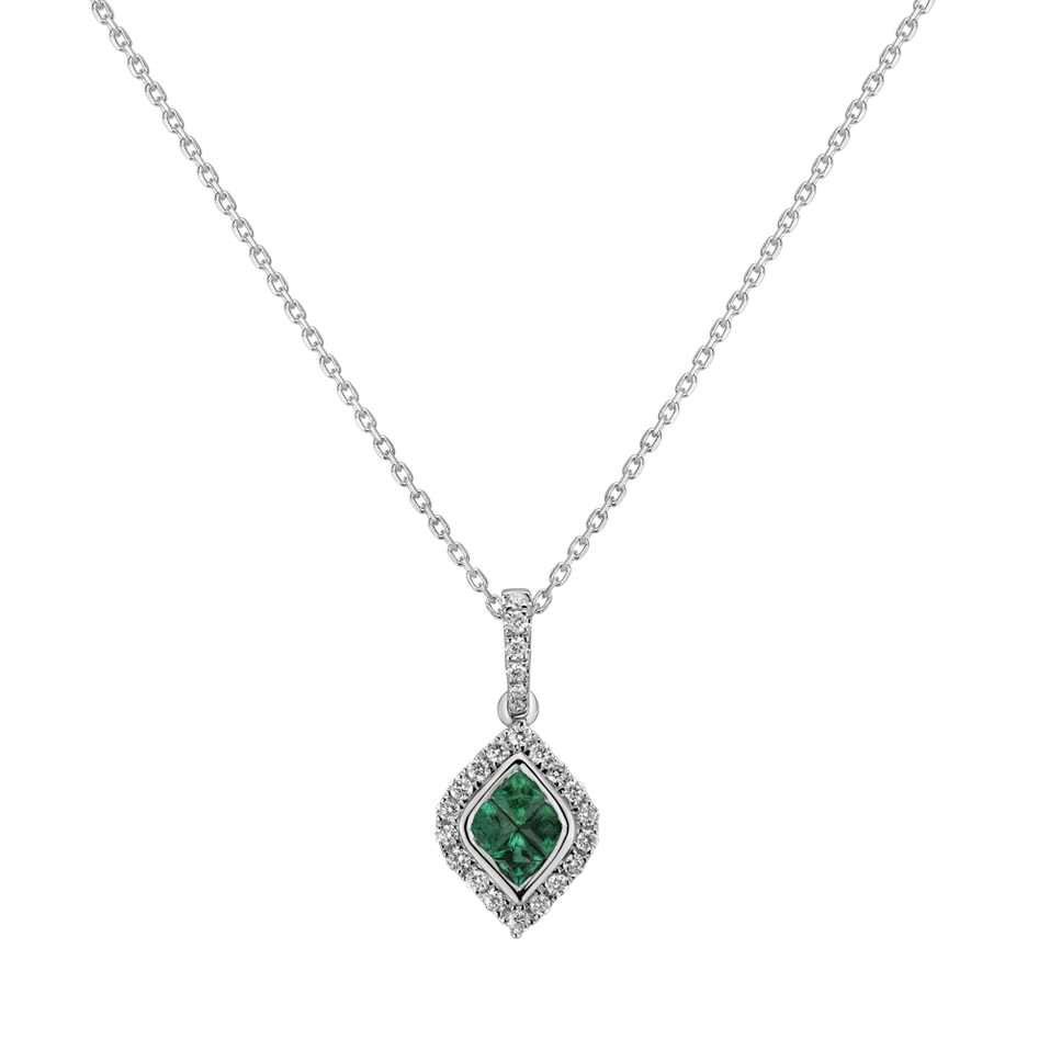 Diamond pendant with Emerald Fride