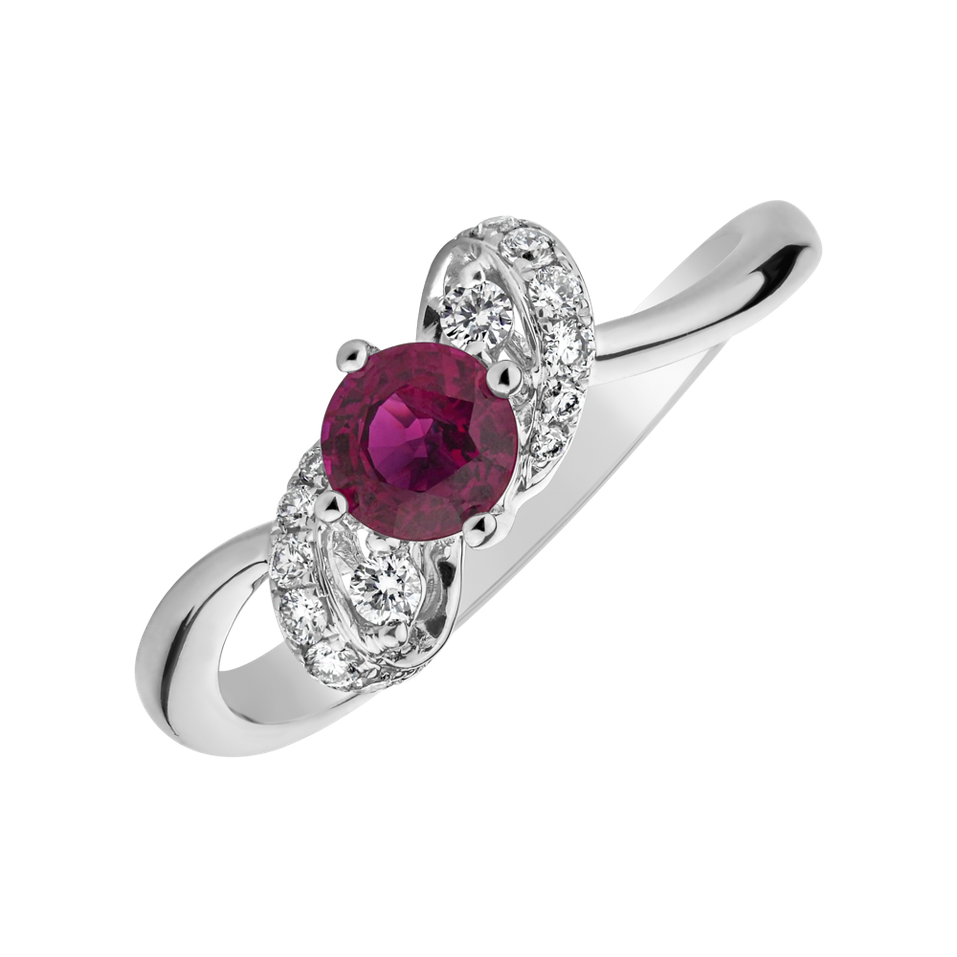 Diamond ring with Ruby Armand