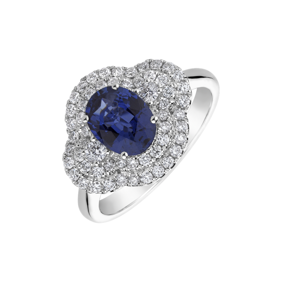 Diamond ring with Sapphire Sapphire Core