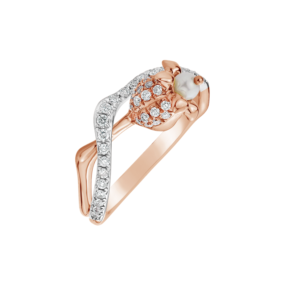 Diamond ring with Pearl Lake Flower