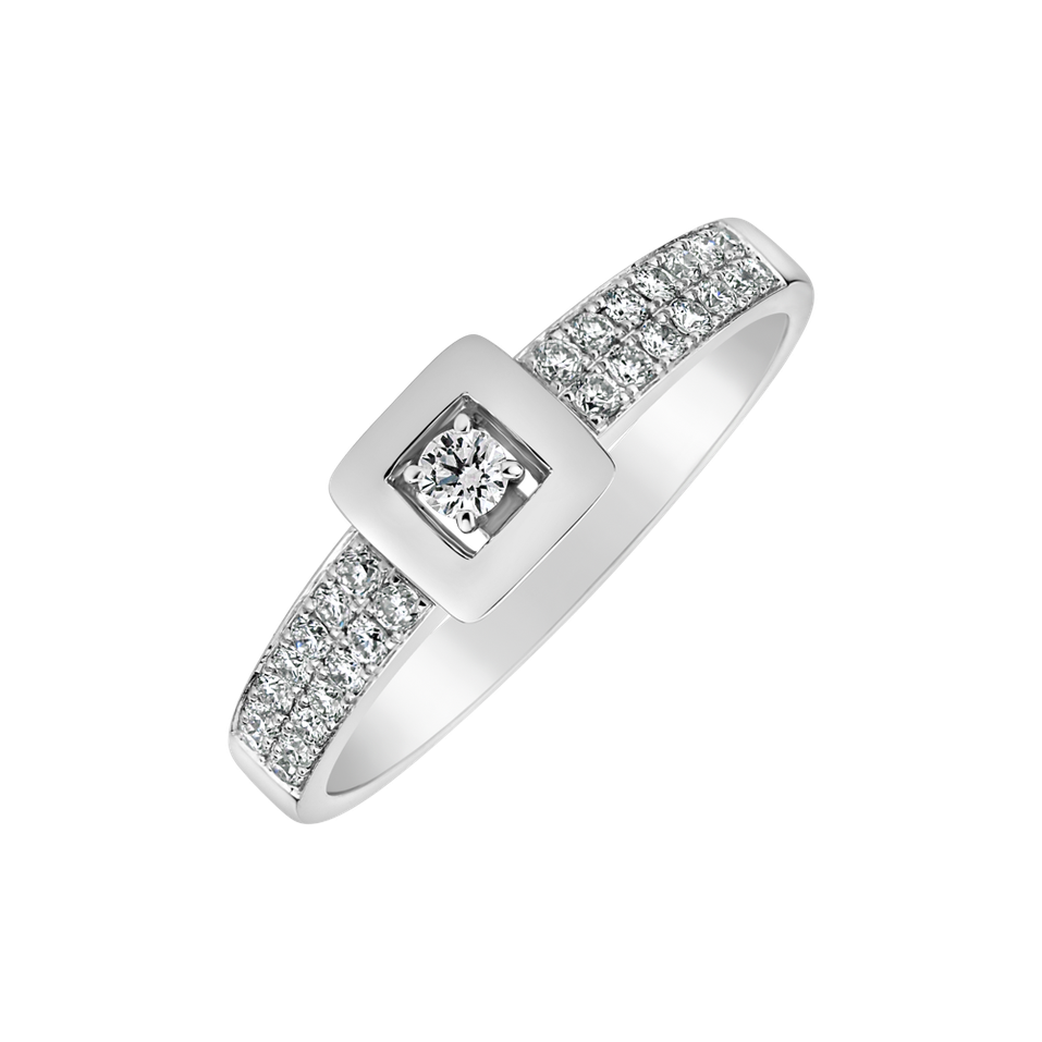 Diamond ring Octave