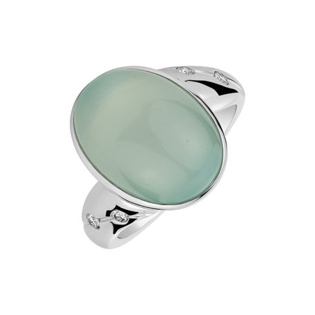 Diamond ring with Chalcedony Gem Spirit